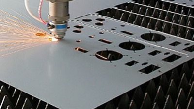 解析激光切割行業(yè)情況，執(zhí)信環(huán)保激光切割煙霧過(guò)濾器！